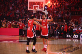 Olympiacos overcome PAO with a dominant third-quarter performance in Game 2